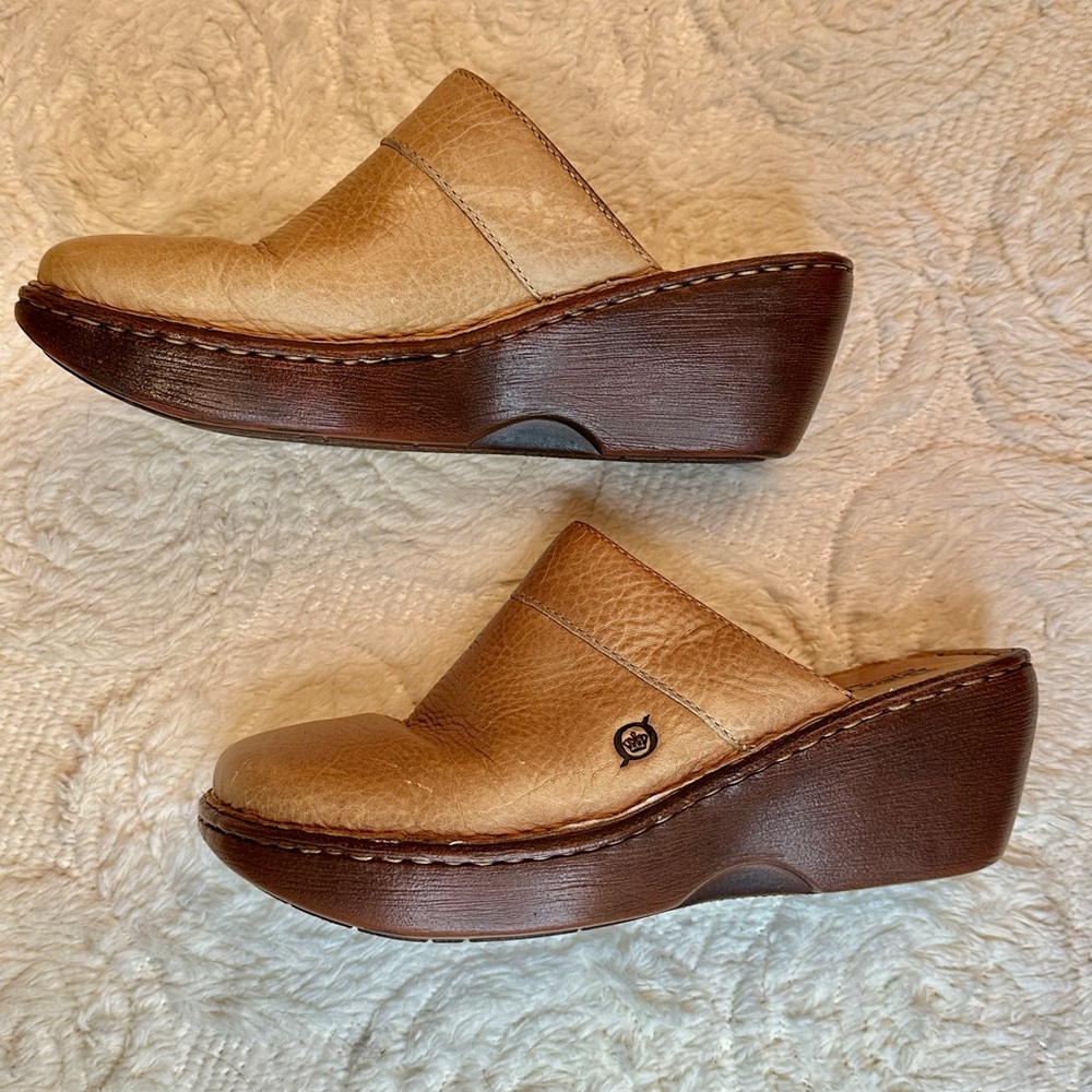 Women's Born Tan Leather Clogs